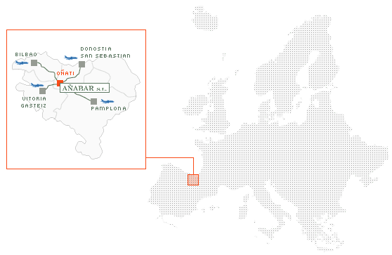 Mapa que muestra, por un lado, la ubicación del País Vasco en España y Europa y, por otro lado, la ubicación de Oñati en el País Vasco así como las carreteras para acceder desde Bilbao, Donostia-San Sebastian, Vitoria-Gasteiz y Pamplona.
